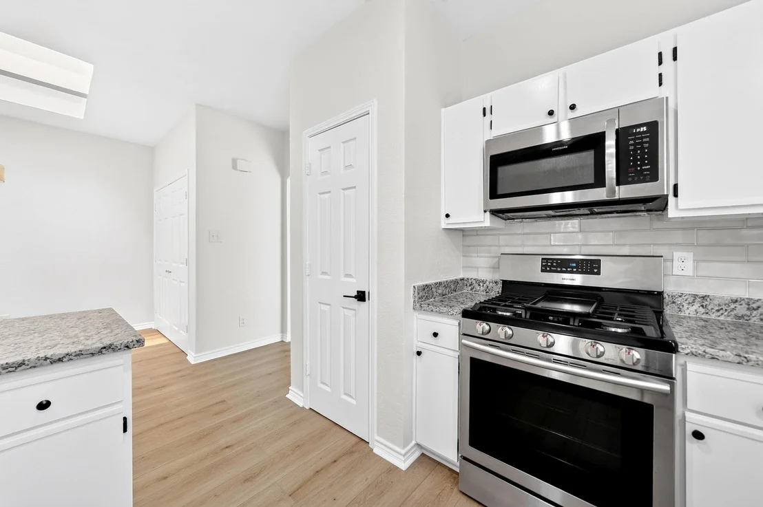 Photo of 7606 Harbor Drive