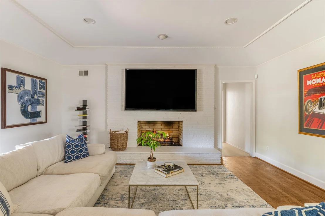 Photo of 7077 Joyce Way