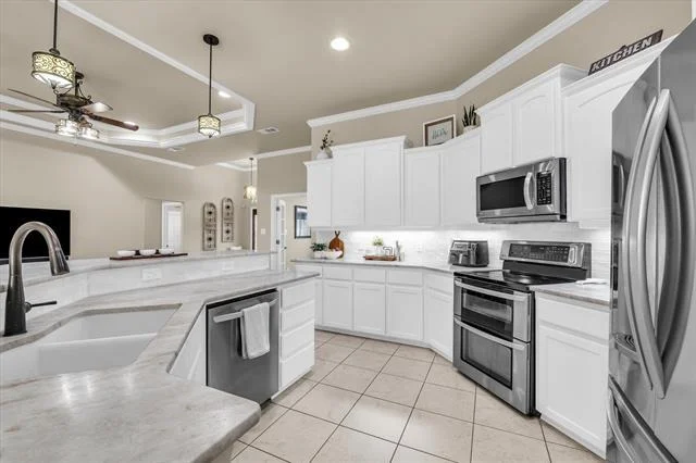 Photo of 910 Springdale Lane