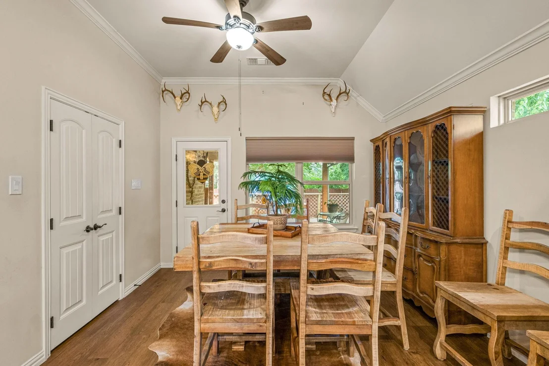 Photo of 606 Hillside Circle