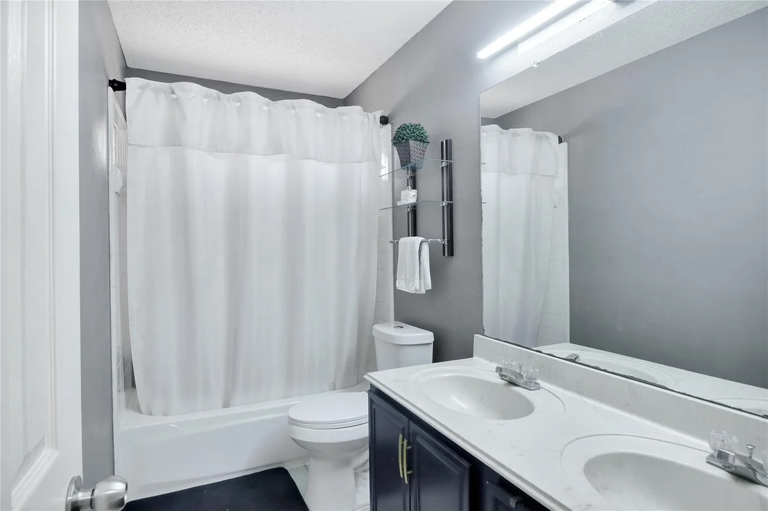 Photo of 1637 Arbor Ridge Drive