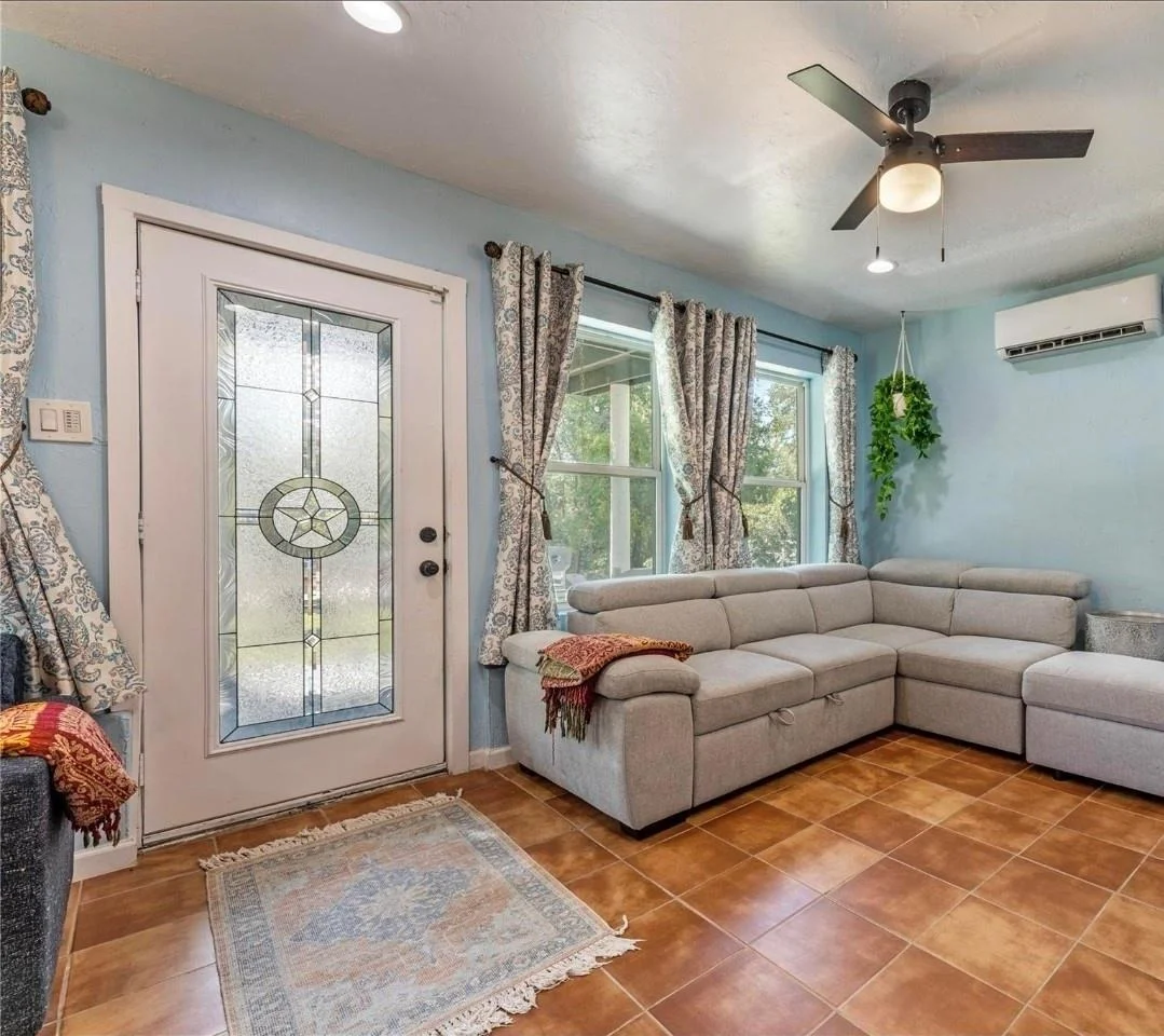 Photo of 9910A Archer Lane