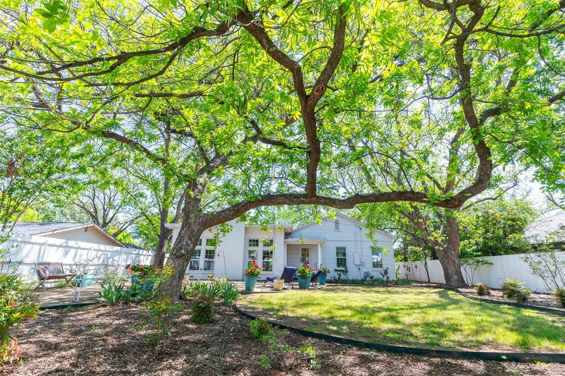 Photo of 1182 Glenwood Drive