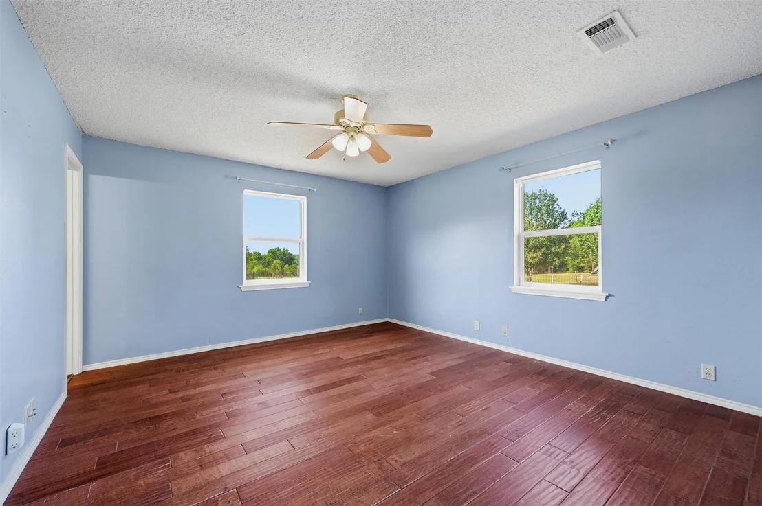 Photo of 521 Mccraw Lane