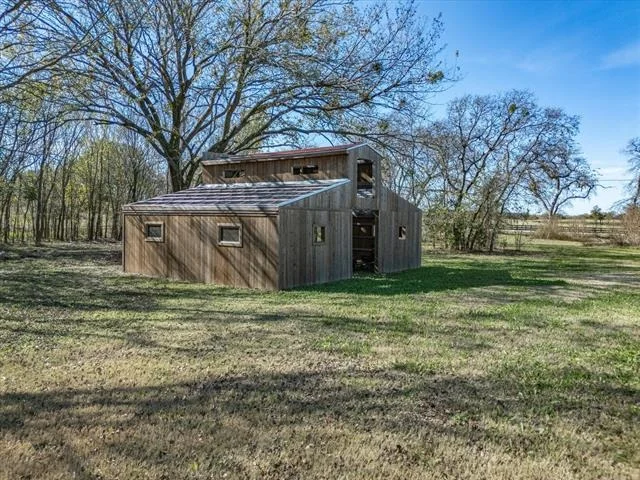 Photo of 11300 Massey Road