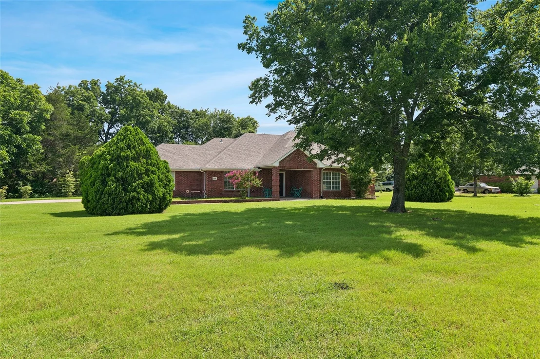 Photo of 855 Cross Timbers Drive