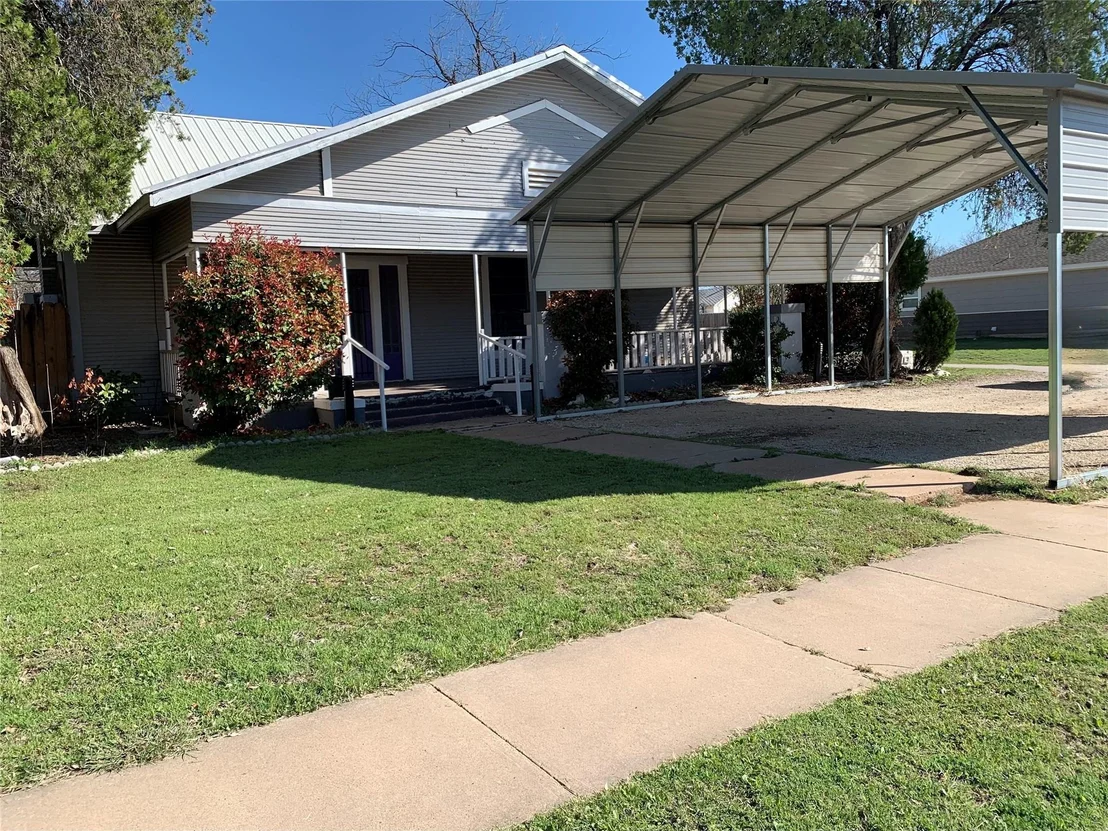 Photo of 915 2nd Street