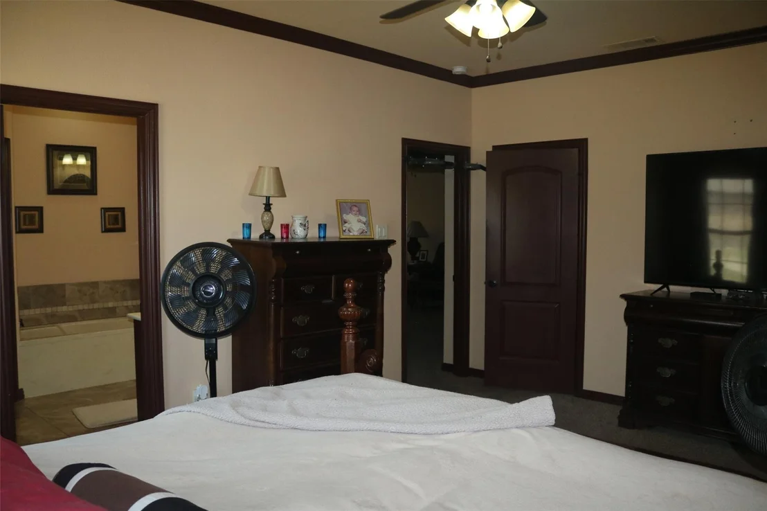 Photo of 1055 Chartres