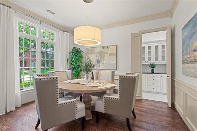 Photo of 5937 Glendower Lane