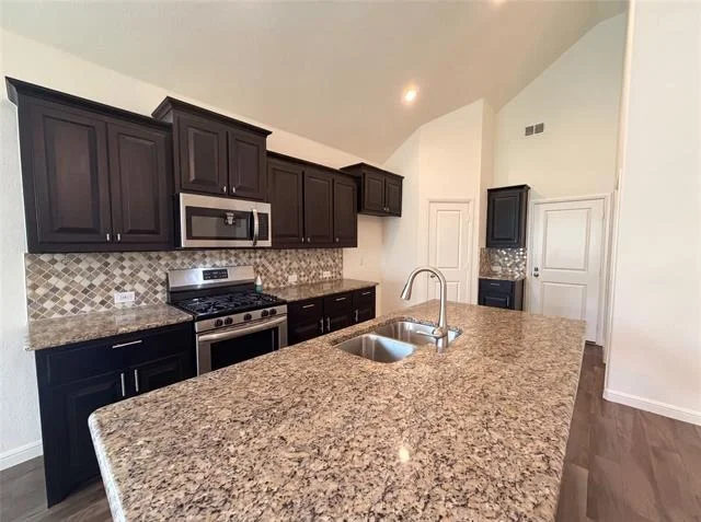 Photo of 929 Dove Cove