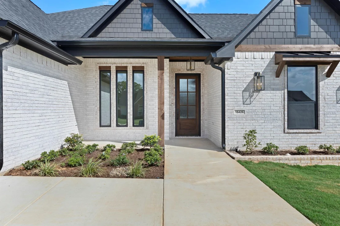 Photo of 16426 Clearview Drive