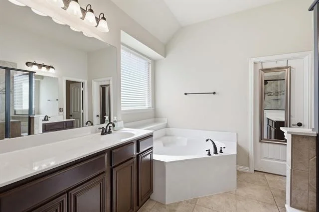 Photo of 1029 Albany Drive