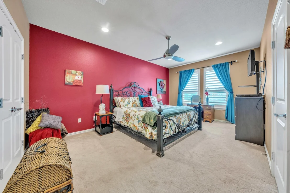 Photo of 2400 Vineyard Drive
