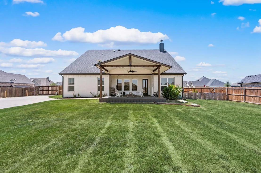 Photo of 8908 Lazy Oak Drive