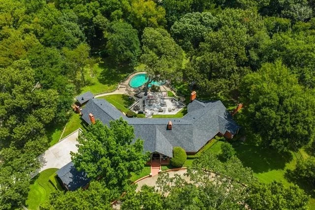 Photo of 112 Willowbrook Drive