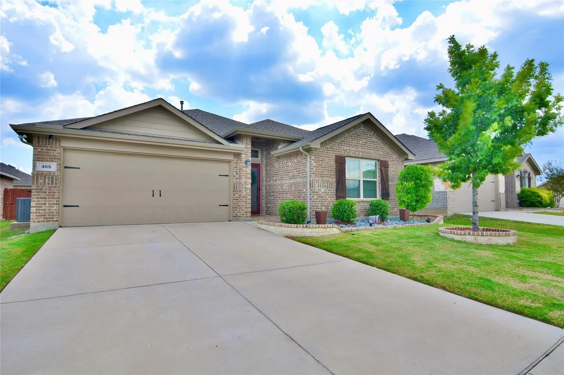 Photo of 465 Pollyann Trail