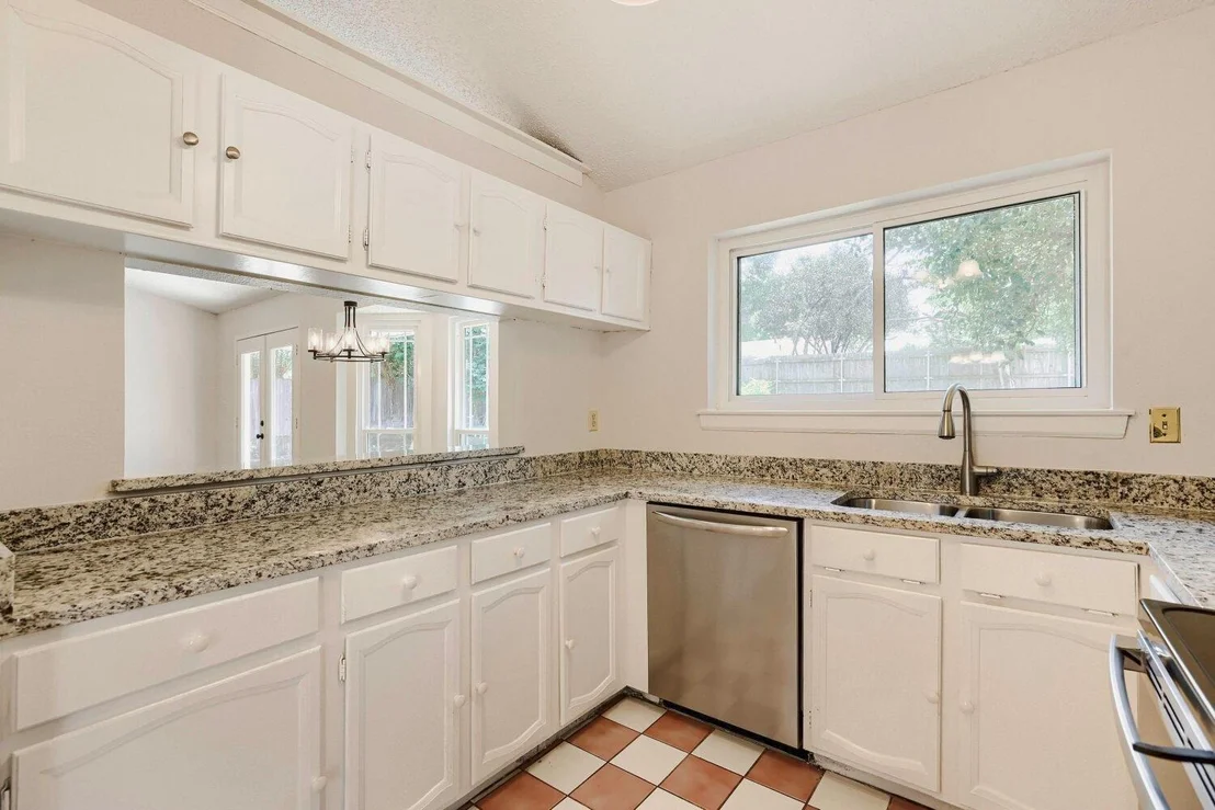 Photo of 314 Sandlewood Lane