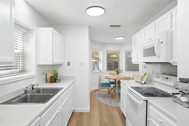 Photo of 1430 Broadmoor Drive