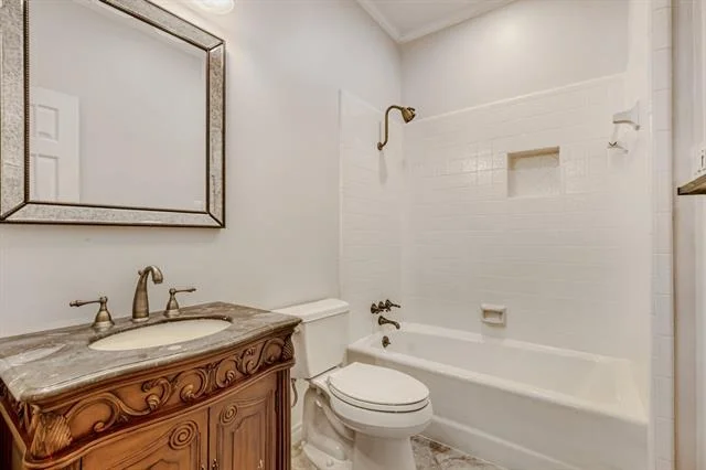 Photo of 6108 Bluff Point Drive