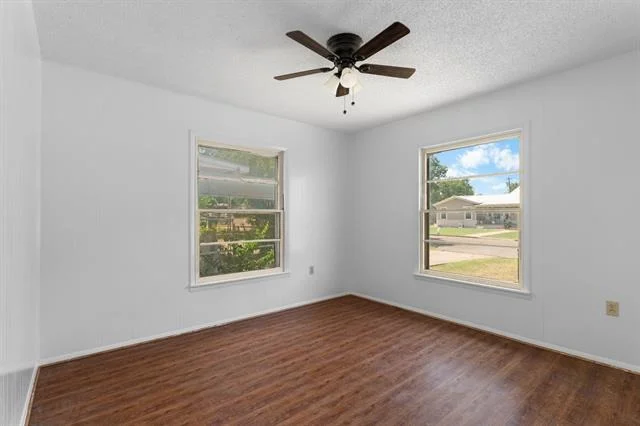 Photo of 1409 Lawrence Drive