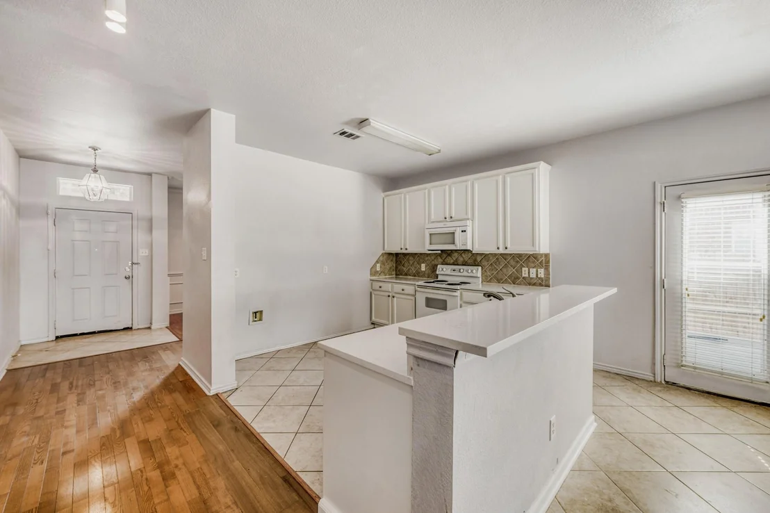 Photo of 2617 Hereford Road