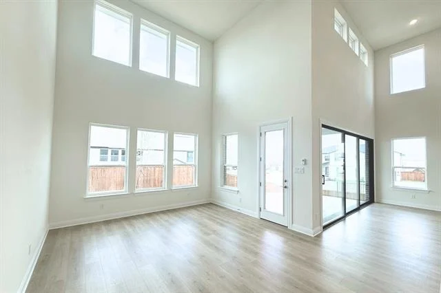 Photo of 817 Headwaters Drive