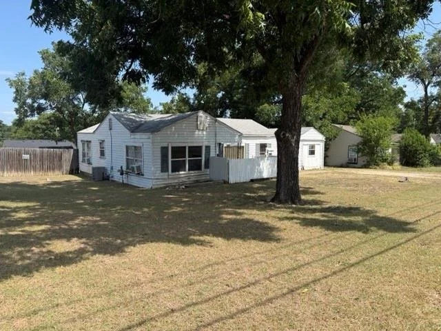 Photo of 3815 Beverly Drive