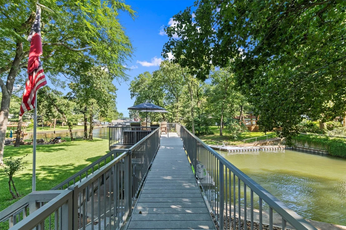 Photo of 124 Robin Hood Way