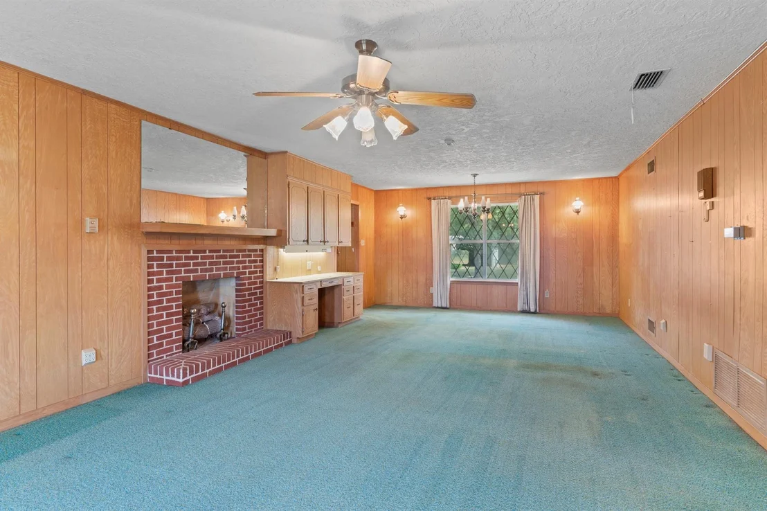 Photo of 3349 E State Highway 154