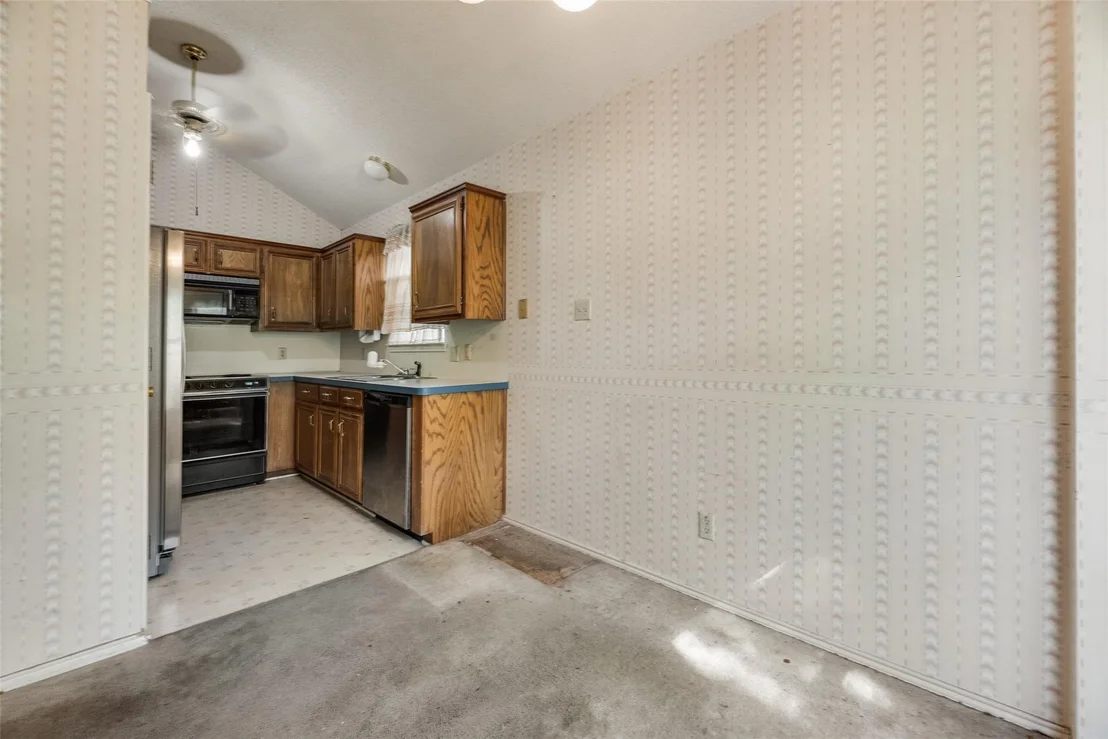 Photo of 6010 Maple Leaf Drive