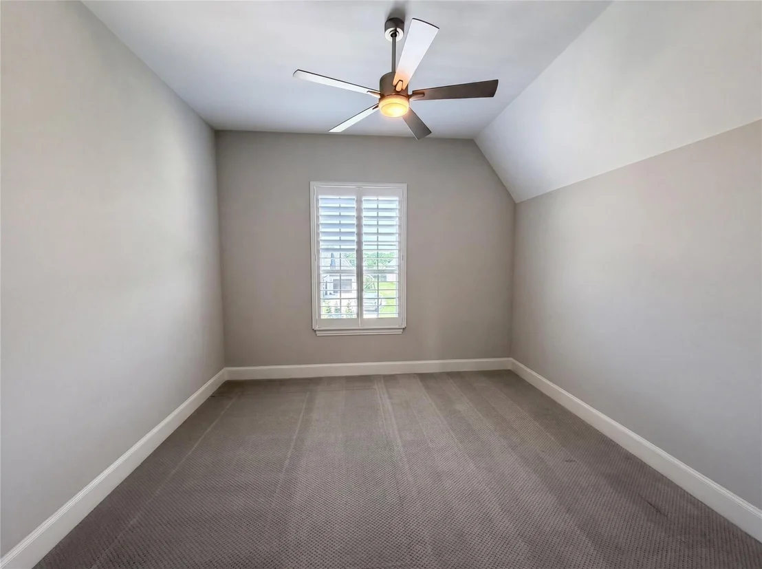 Photo of 820 Hawk Wood Lane