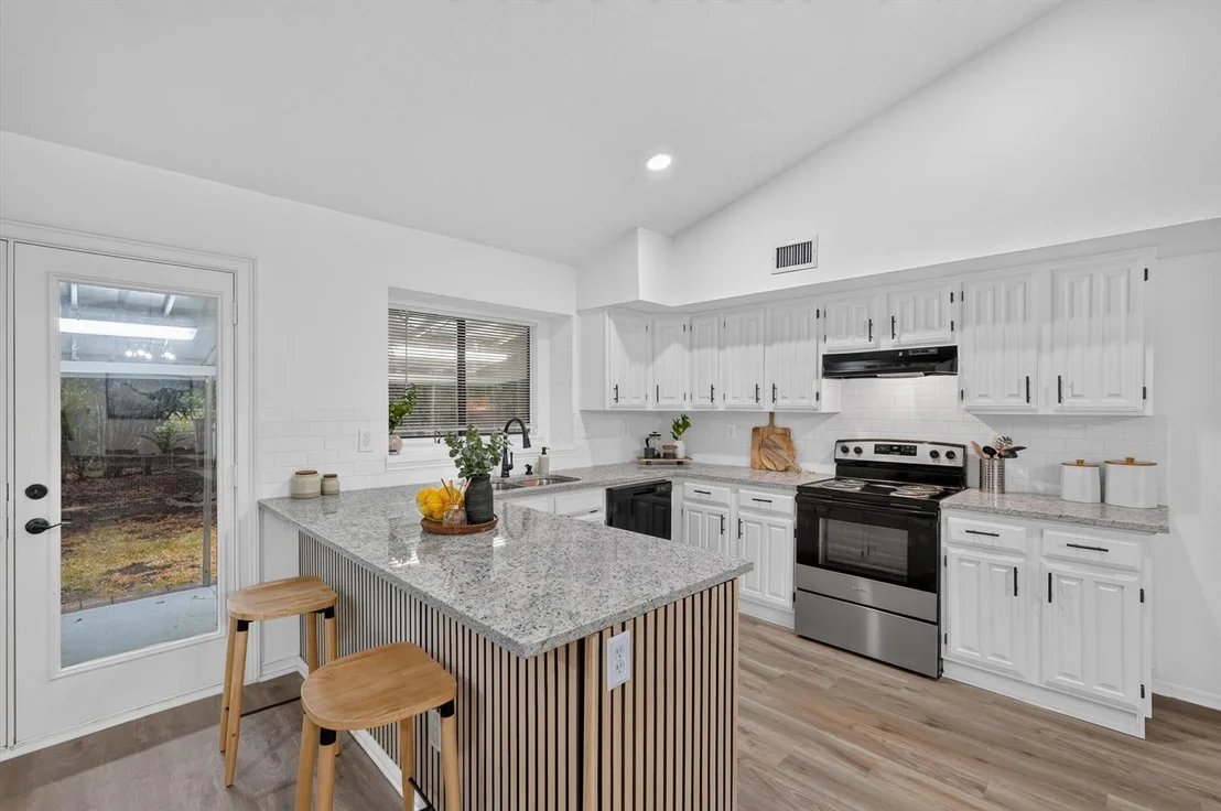 Photo of 529 Redbud Drive