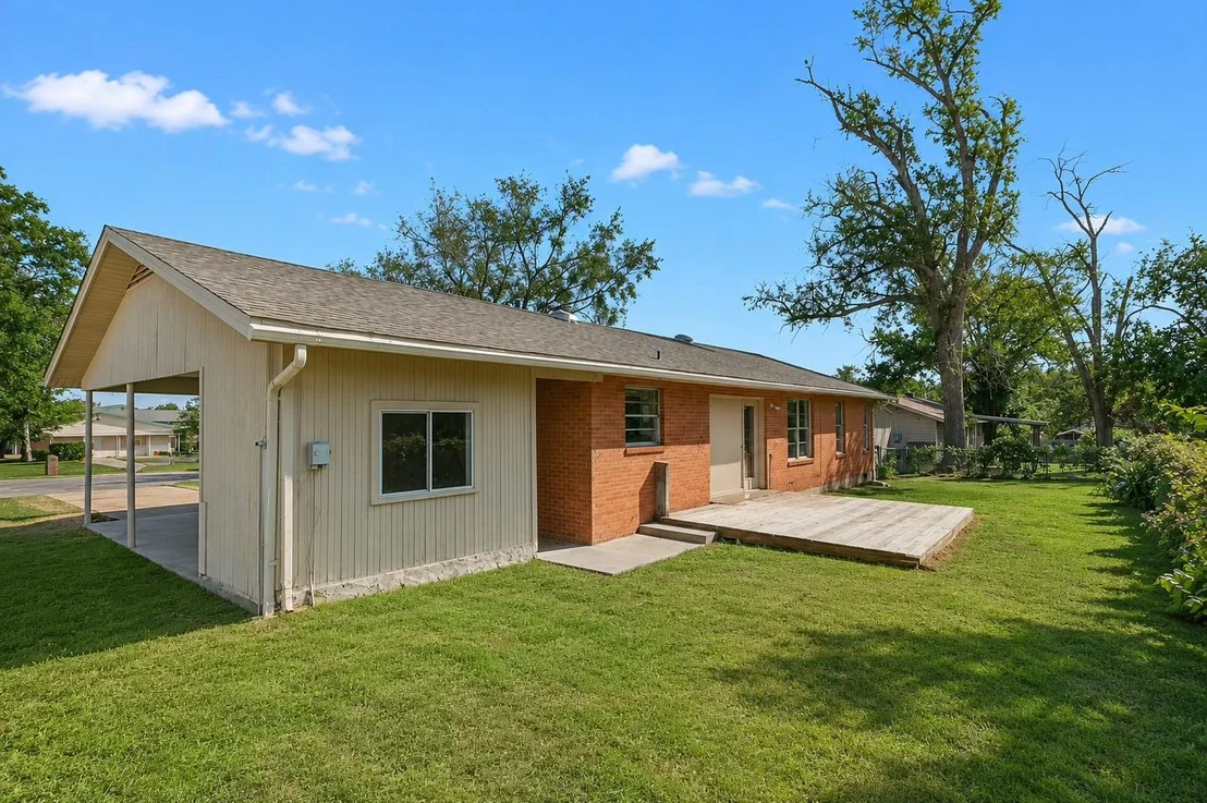 Photo of 1100 Cedar Street