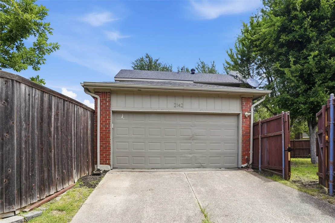 Photo of 2142 Falcon Ridge Drive