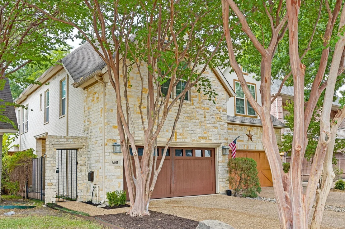 Photo of 5122 Vickery Boulevard