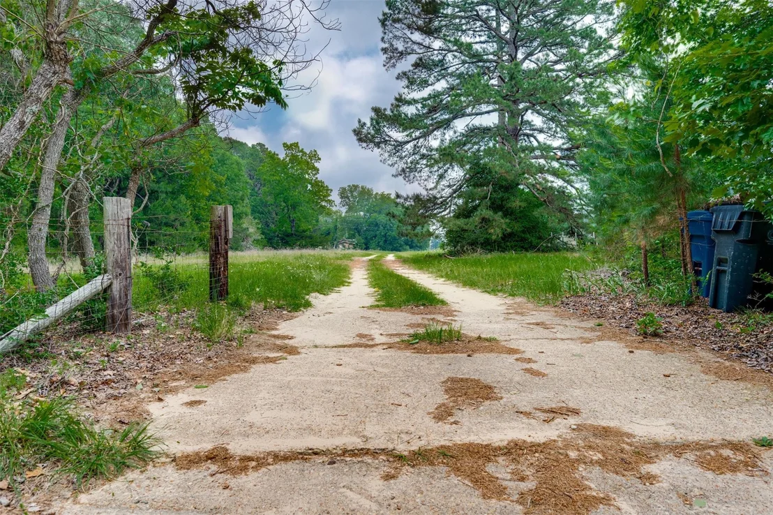 Photo of 1054 An County Road 415
