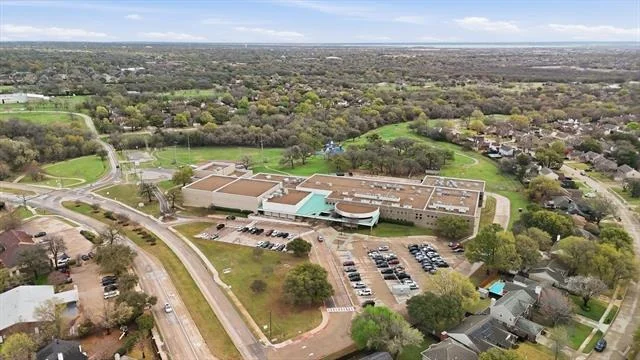Photo of 1736 Forest Glen Drive