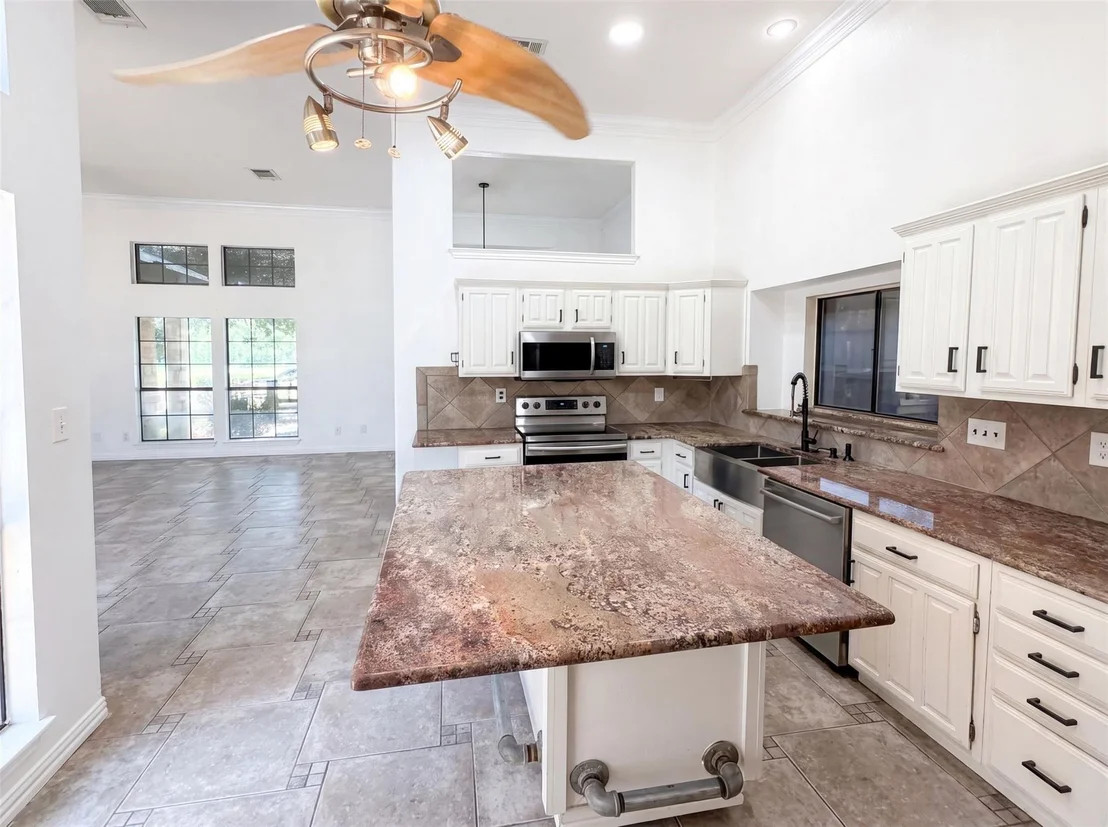Photo of 1613 Mullins Drive