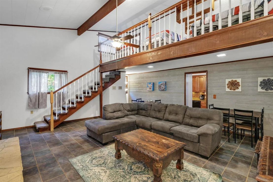 Photo of 112 Two Feather