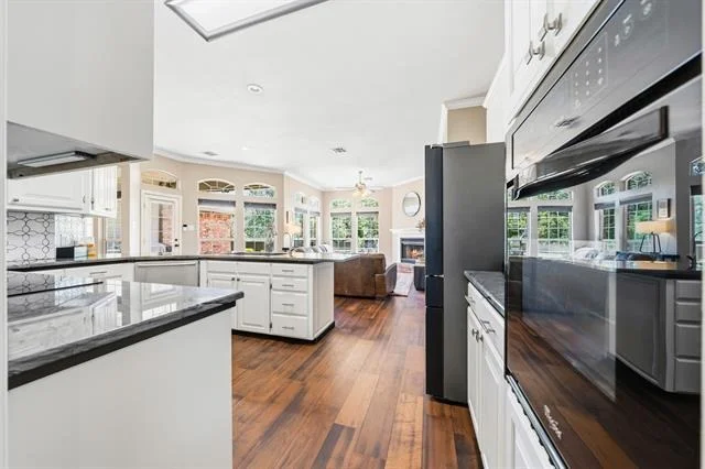 Photo of 100 Twisted Oak Lane