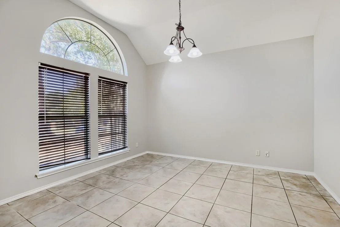 Photo of 1104 Irwin Drive