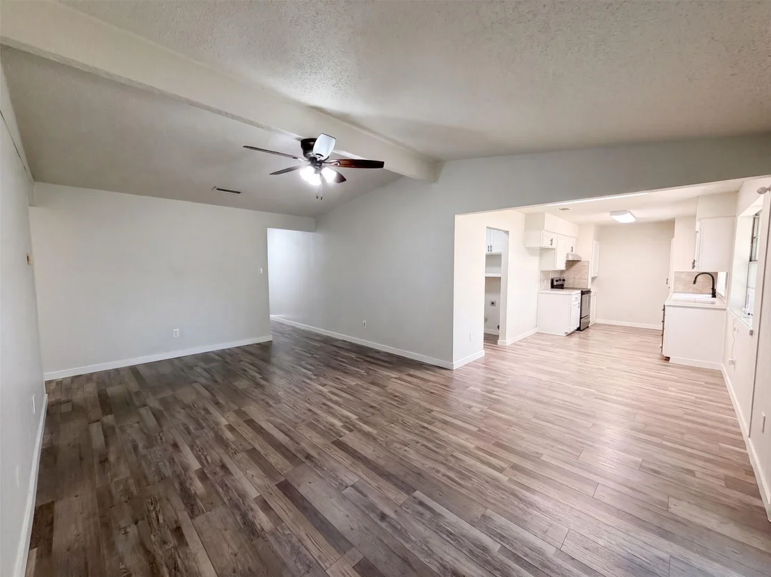 Photo of 6601 Oaklawn Drive