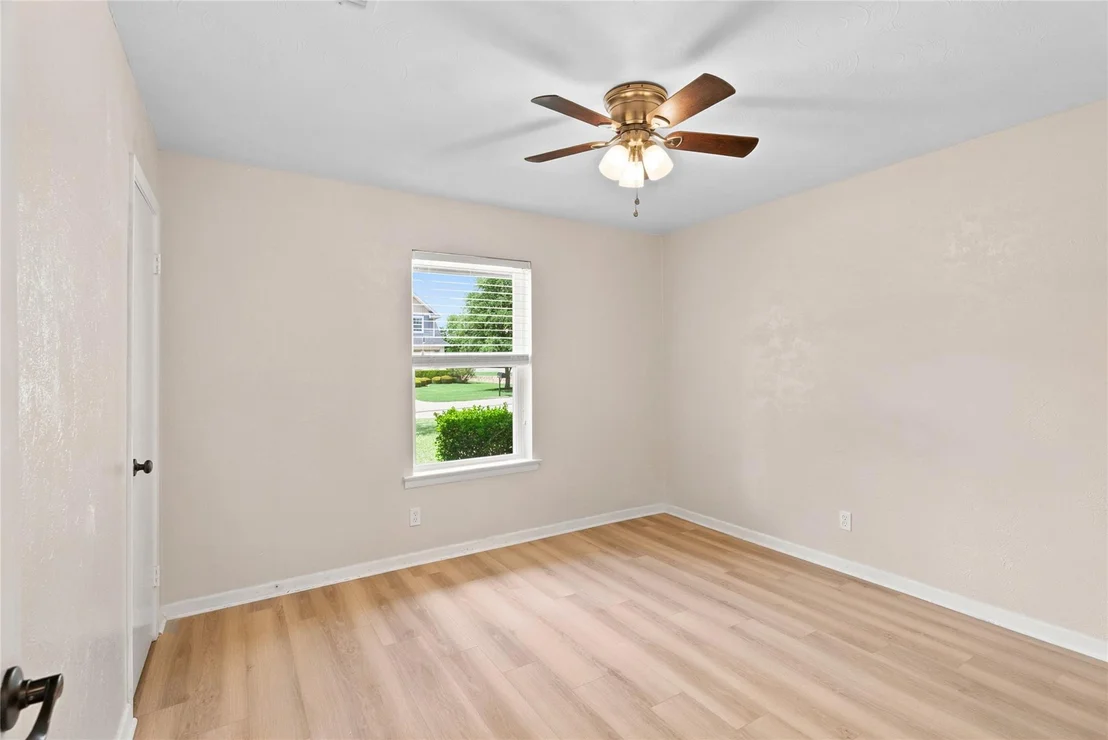 Photo of 106 E 3rd Street