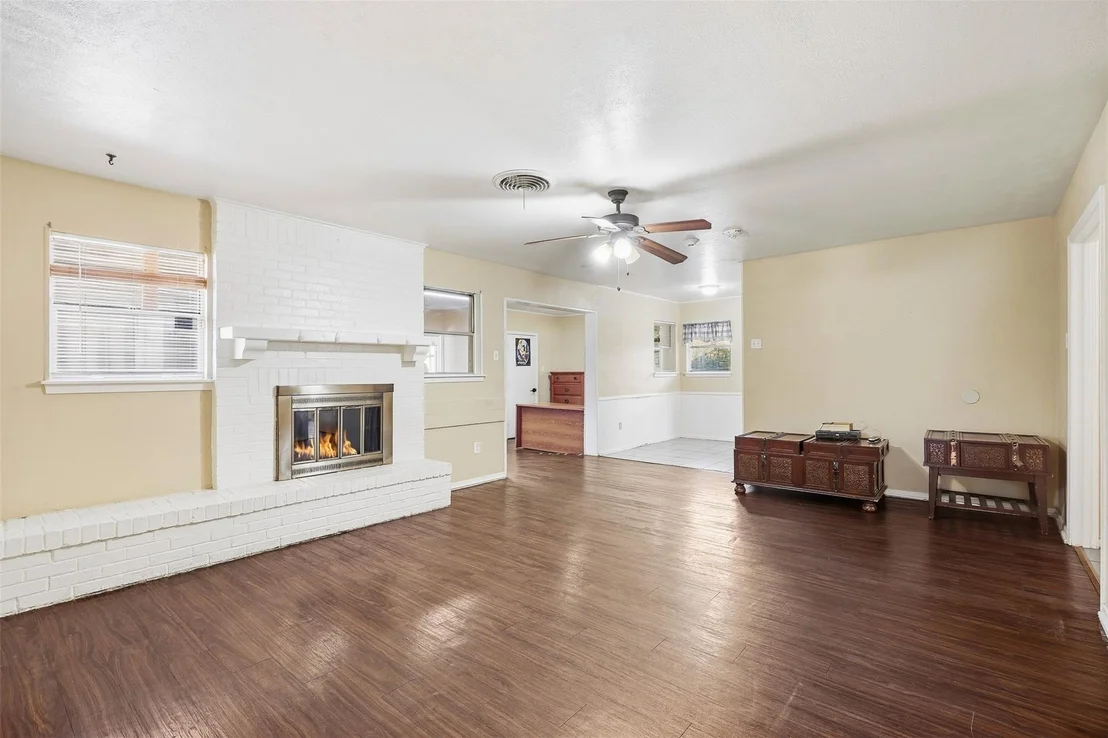 Photo of 5682 Worrell Drive