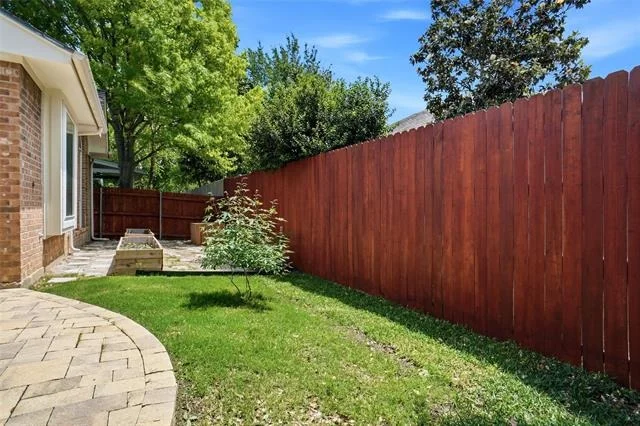 Photo of 2433 Folkstone Way