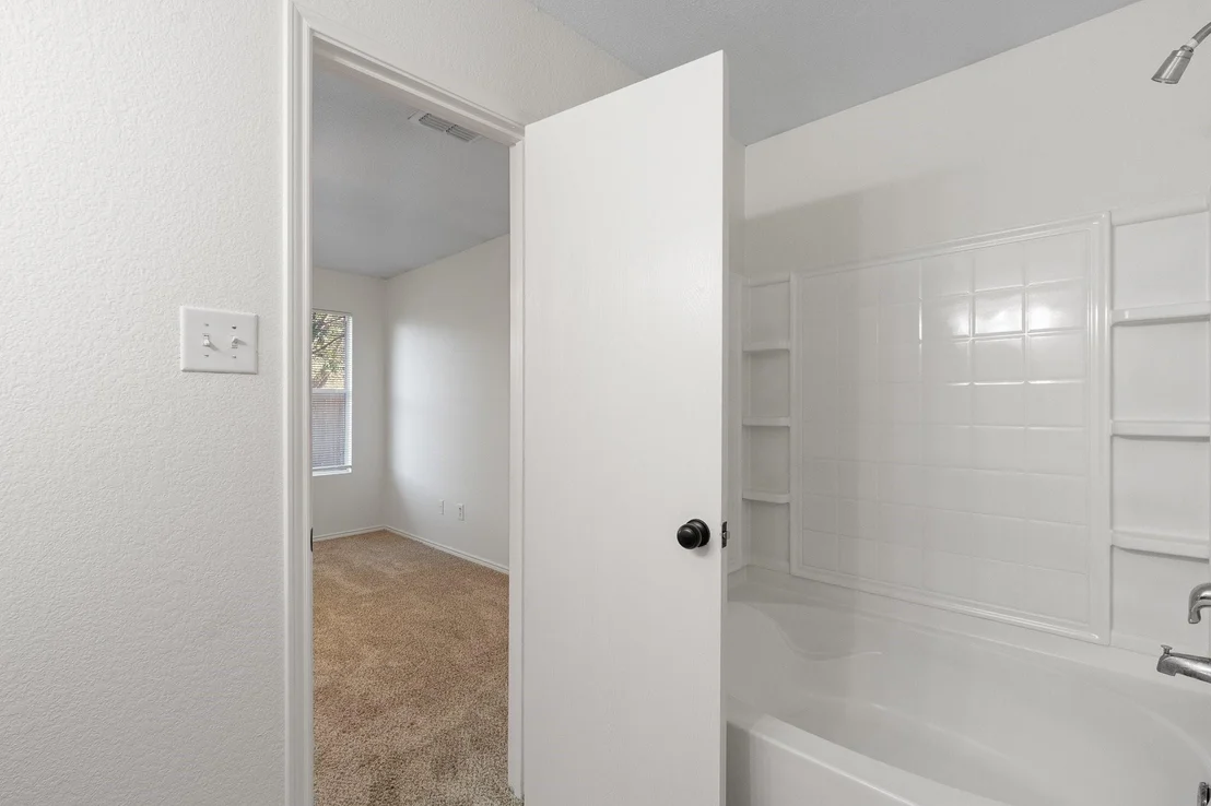 Photo of 1128 Boxwood Drive