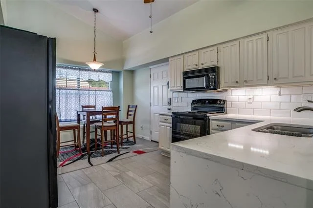 Photo of 555 Gillespie Drive