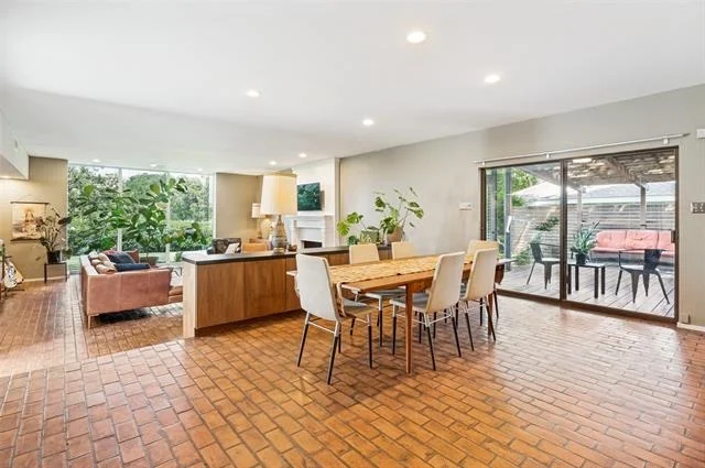 Photo of 6652 Talbot Parkway