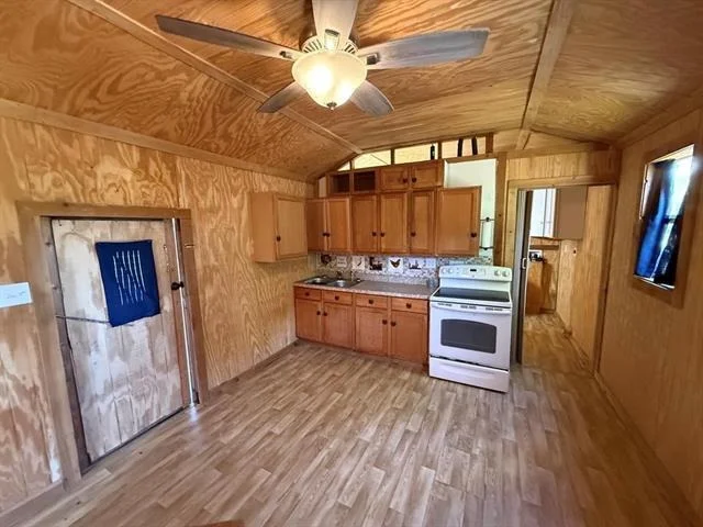 Photo of 1362 Woodridge