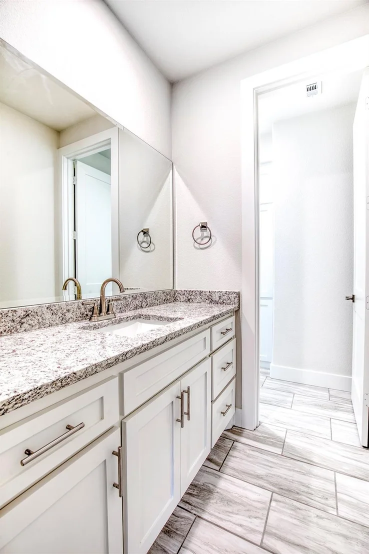 Photo of 1376 Shadow Lakes Drive
